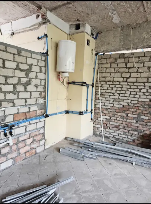Opuszczony budynek Empiku - photo 3/10