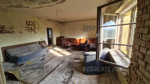 Opuszczony sierociniec, Wierzchucinek - zdjęcie 1/21