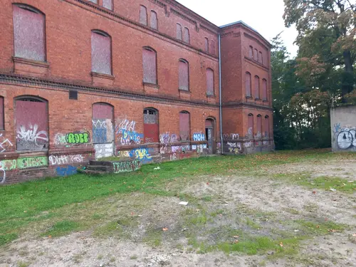 Opuszczone koszary dragonów - zdjęcie 13/36