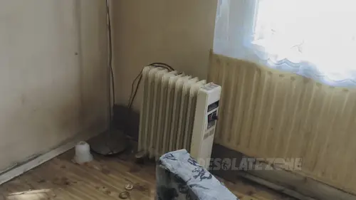 Opuszczony dom z bronią - zdjęcie 36/69