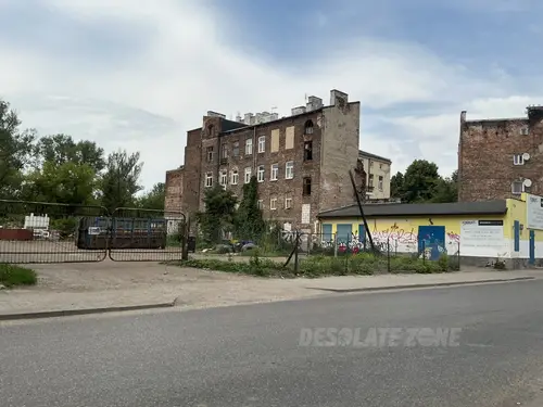 Opuszczona kamienica - photo 1/4