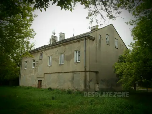 Opuszczona kamienica - zdjęcie 1/6