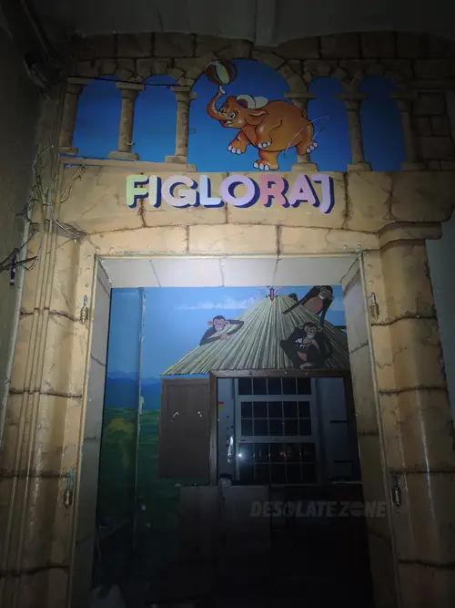 Opuszczony budynek wielofunkcyjny, Łódź