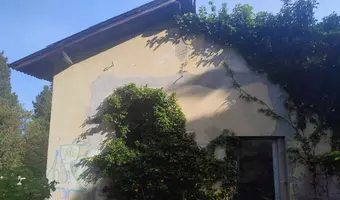 Opuszczone budynki bazy marynarki wojennej Katarina