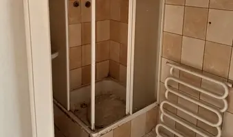 Opuszczony hostel - zdjęcie 4/36