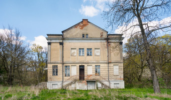Pałac w Parzęczewie.,