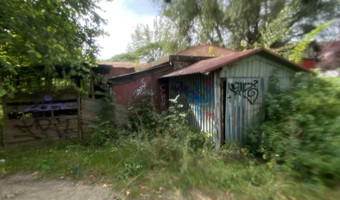Opuszczony bar pod wierzbą