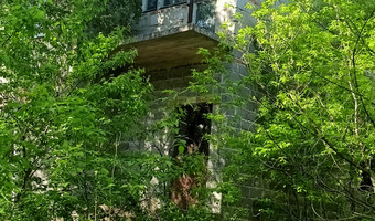 Opuszczony budynek na ul. modrzewiowej, stalowa wola