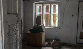Opuszczony budynek mieszkalny, Piła /k. Ralewic,