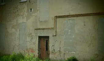 Opuszczona kamienica - zdjęcie 4/4
