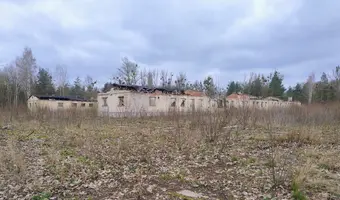 Opuszczone hale i piwnice