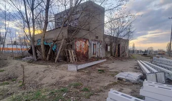 Opuszczone Budynki przy Torach