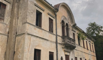 Opuszczony budynek,