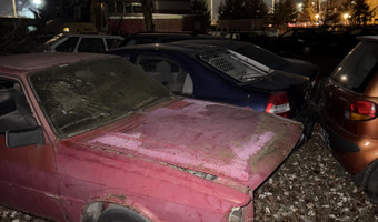 Opuszczony parking policyjny,