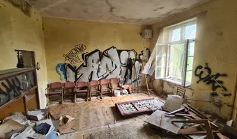 Opuszczony sierociniec, Wierzchucinek