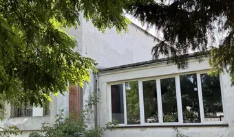 Opuszczony budynek - zdjęcie 2/5