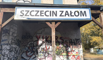 Opuszczony dom w którym sprzedawano bilety.
