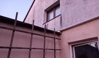 Opuszczony domek z garażem - zdjęcie 4/4