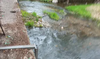 Opuszczone kanał ściekowy