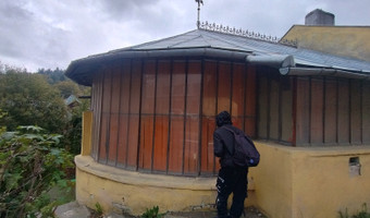 Przeszklona budowla,