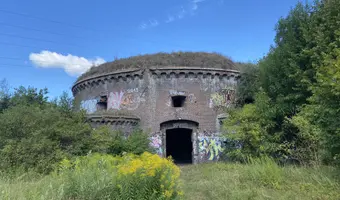 Ceglana wieża artyleryjska znana jako Fort Malakoff., Głogów