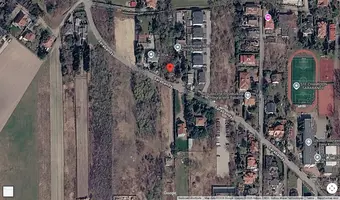 Zarośnięty dom