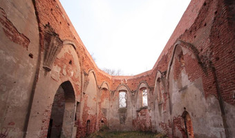 Ruiny późnogotyckiego kościoła pw. Ścięcia św. jana chrzciciela w chojnicy, chojnica / biedrusko