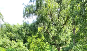 Zrujnowana wieża kolejowa