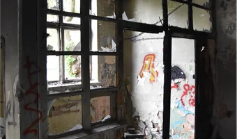 Opuszczony budynek biurowy zespołu fabrycznego ( sienkiewicza 163)