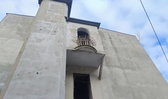 Opuszczone hale i budynek