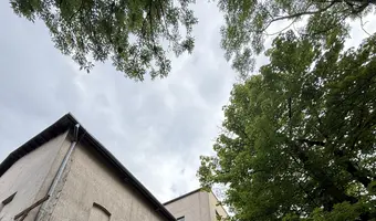 Opuszczona gorzelnia.
