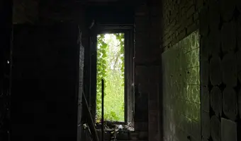Opuszczony dom - zdjęcie 3/4