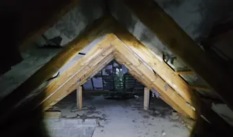 Niedokończony Dom w Stanie Surowym
