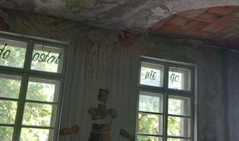 Opuszczony szpital psychiatryczny/szkoła