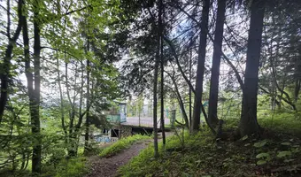 Ruiny górnej stacji wyciągu narciarskiego