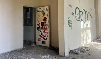 Opuszczona hurtownia tytoniu, Łódź - zdjęcie 2/4