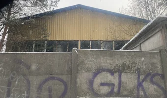 Opuszczony zakład r e t m a n