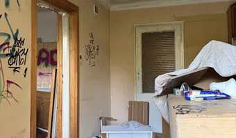 Dom wraz z garażem i dobudówką, Piaseczno