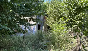 Opuszczony dom ze stodołą - zdjęcie 4/37