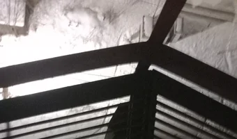 Opuszczony komin przemysłowy