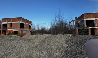 Niedokończone domy - zdjęcie 2/4