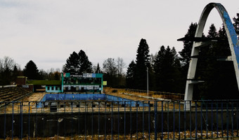 Niekryty basen " fala" - park Śląski