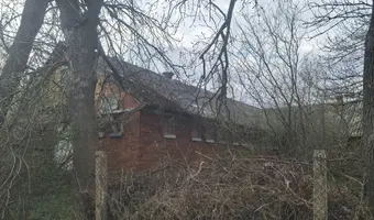 Opuszczona stajnia, Gorzyce