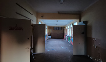 Opuszczona Szkoła Podstawowa - Wylów,