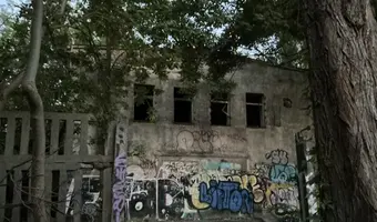 Opuszczone budynki - zdjęcie 2/4