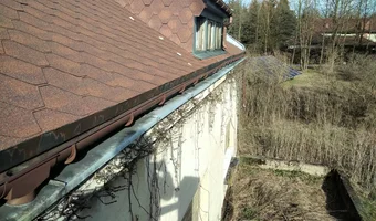 Opuszczony dom - zdjęcie 3/4