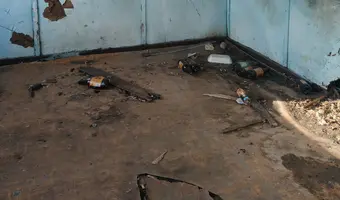 Opuszczone dwa budynki - zdjęcie 2/4