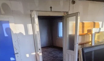 Mały ale 2-piętrowy domek