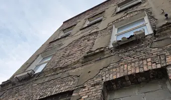 Dwie opuszczone kamienice obok siebie, Gdańsk