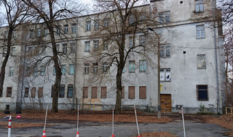 Opuszczony szpital psychiatryczny/szkoła